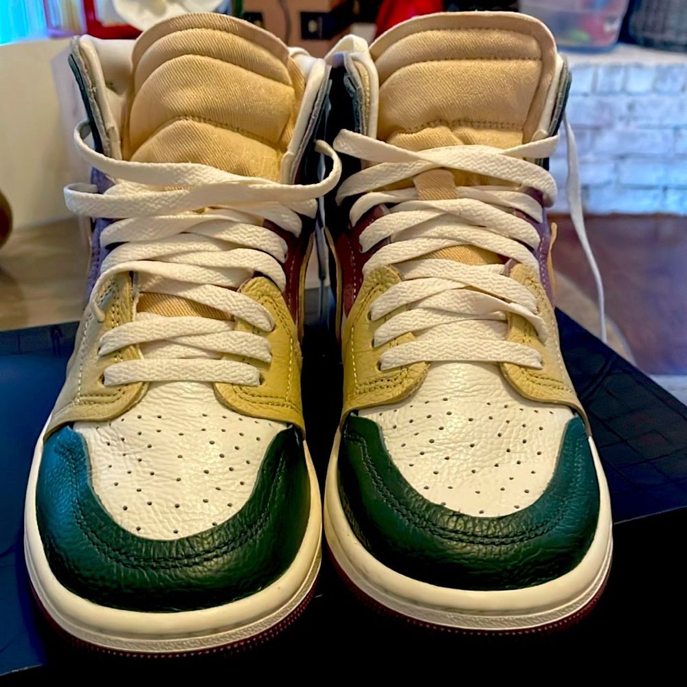 Nike Jordan 1’s